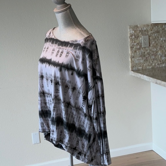 2 Piece Bryan Walker tie dye outfit. Hi/Lo Shirt with Harem pants. Sz. S - Picture 3 of 7